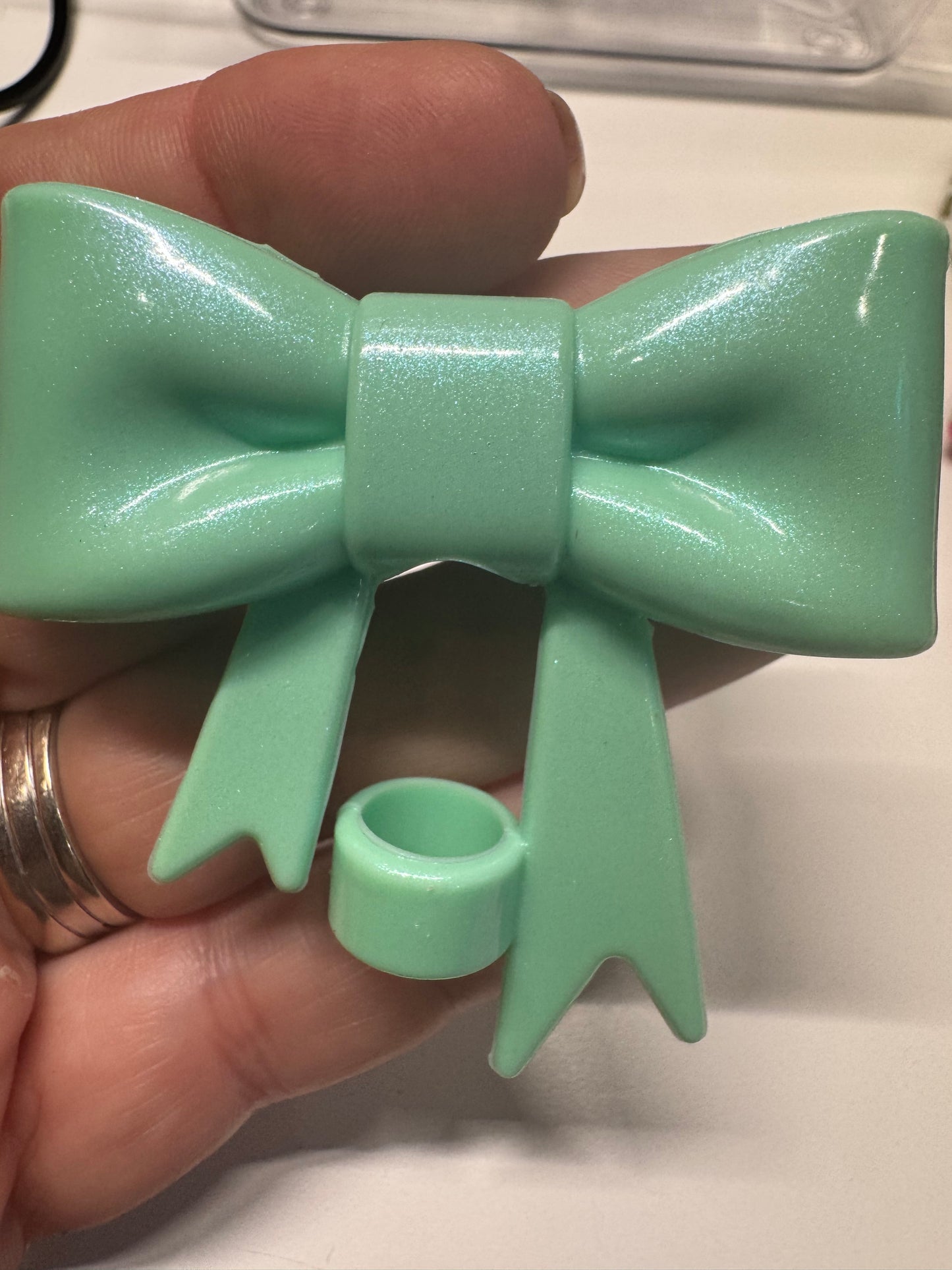 Bow Straw Topper