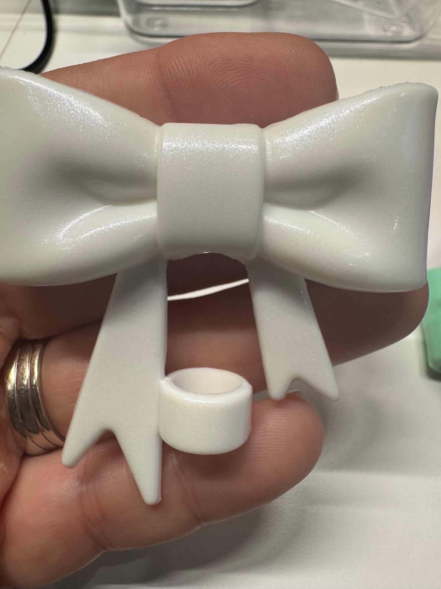 Bow Straw Topper