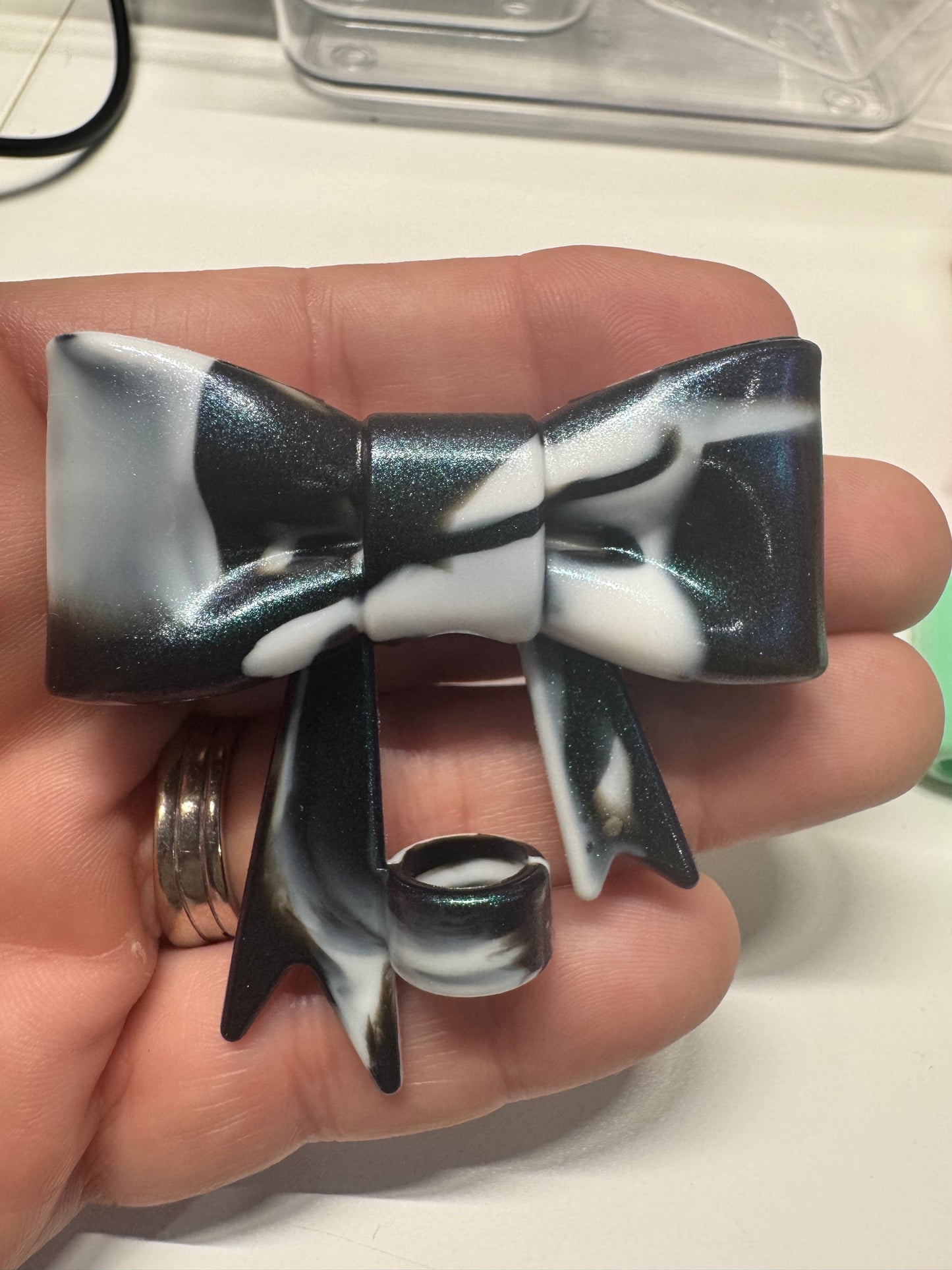 Bow Straw Topper